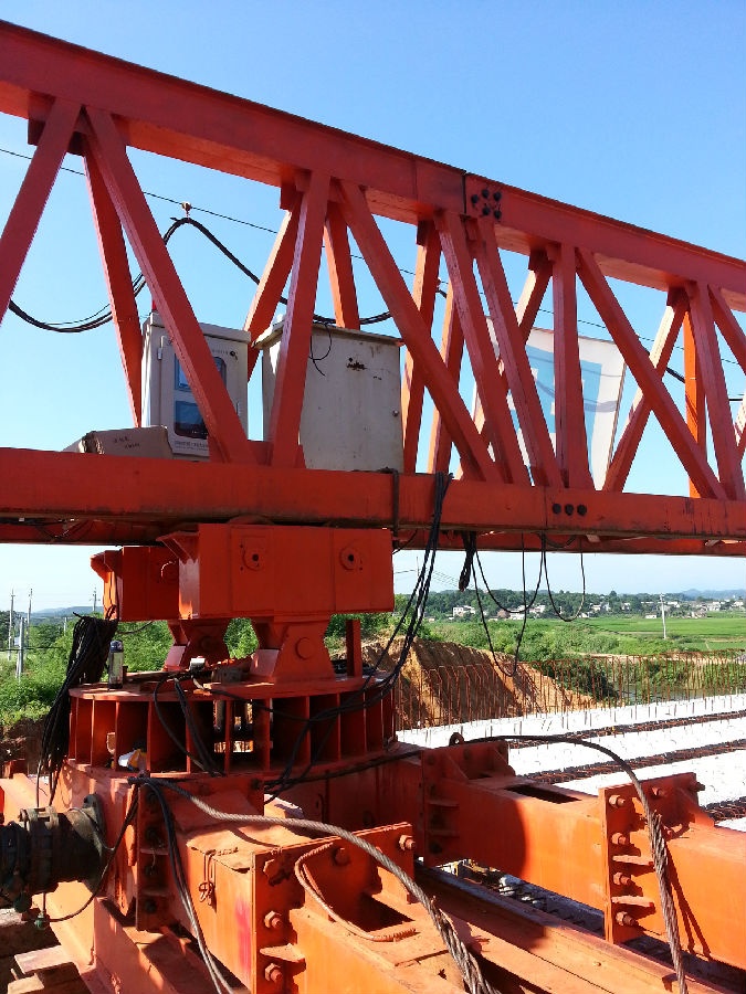 湖南湘潭安裝架橋機安全監控系統現場圖片三