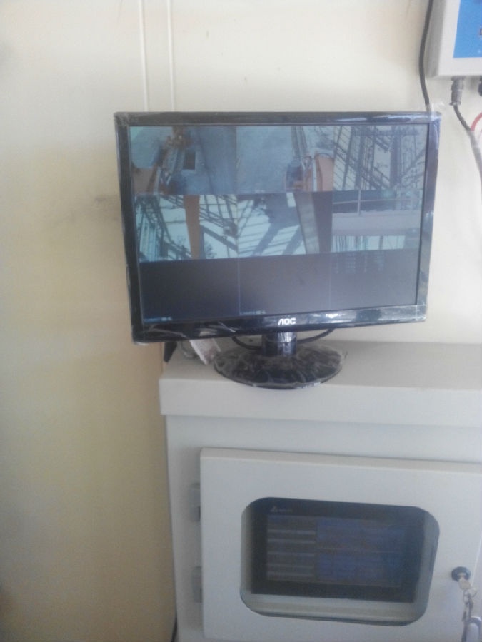 內(nèi)蒙古蘭石門(mén)式起重機(jī)安全監(jiān)控系統(tǒng)現(xiàn)場(chǎng)安裝圖二