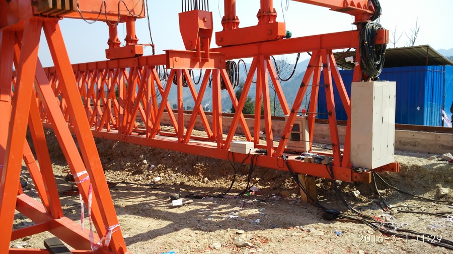 貴州遵義習水縣安裝架橋機設(shè)備監(jiān)控系統(tǒng)